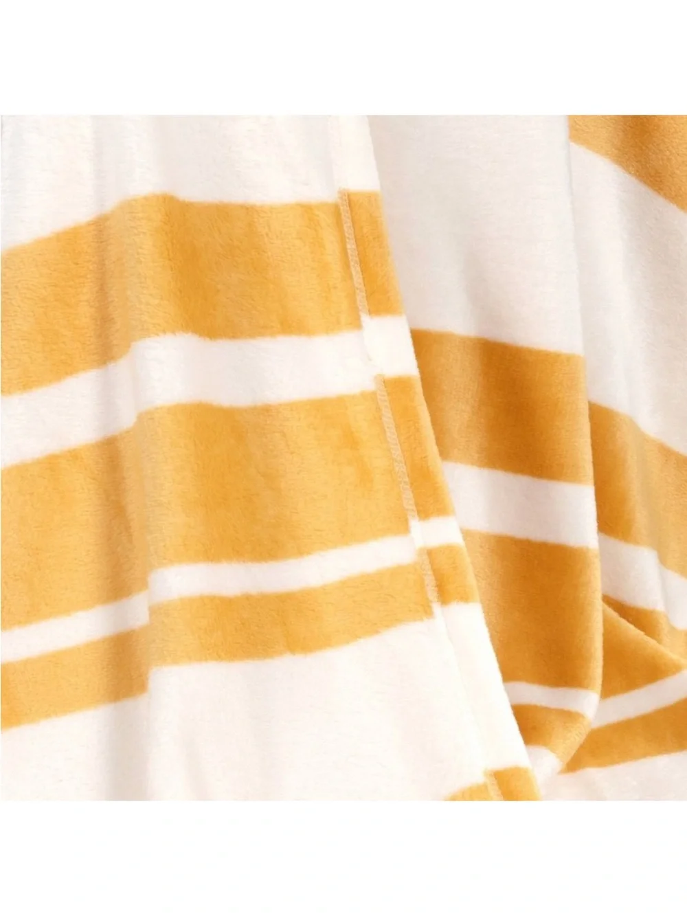 Room Essentials Striped Yellow and White Bath Towel